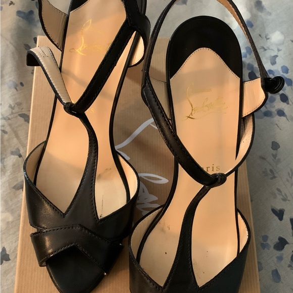 Gorgeous Strappy Louboutin Sandals! - Picture 1 of 7